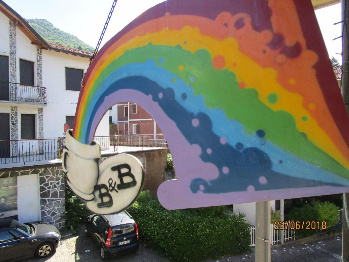 Rainbow House Lägenhet Esino Lario Exteriör bild