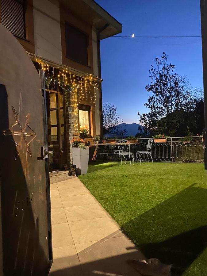 Rainbow House Lägenhet Esino Lario Exteriör bild